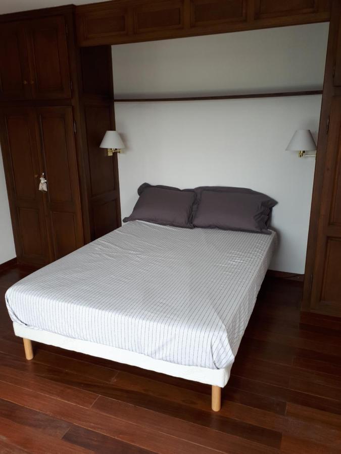 Bed and Breakfast L'Oustaou De L'Estama Rocbaron Zewnętrze zdjęcie